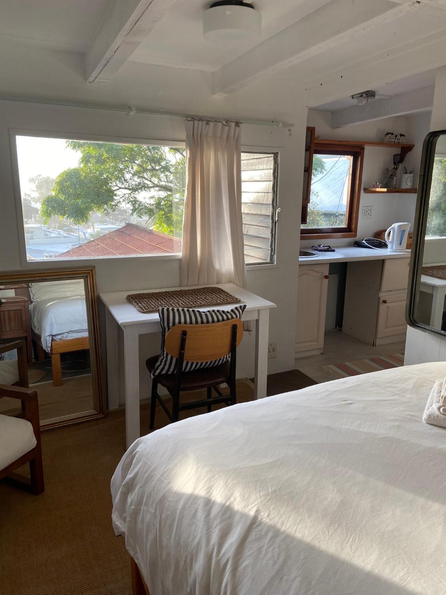 Independent Quaint Flat, Close To Beach Cape Town Ngoại thất bức ảnh